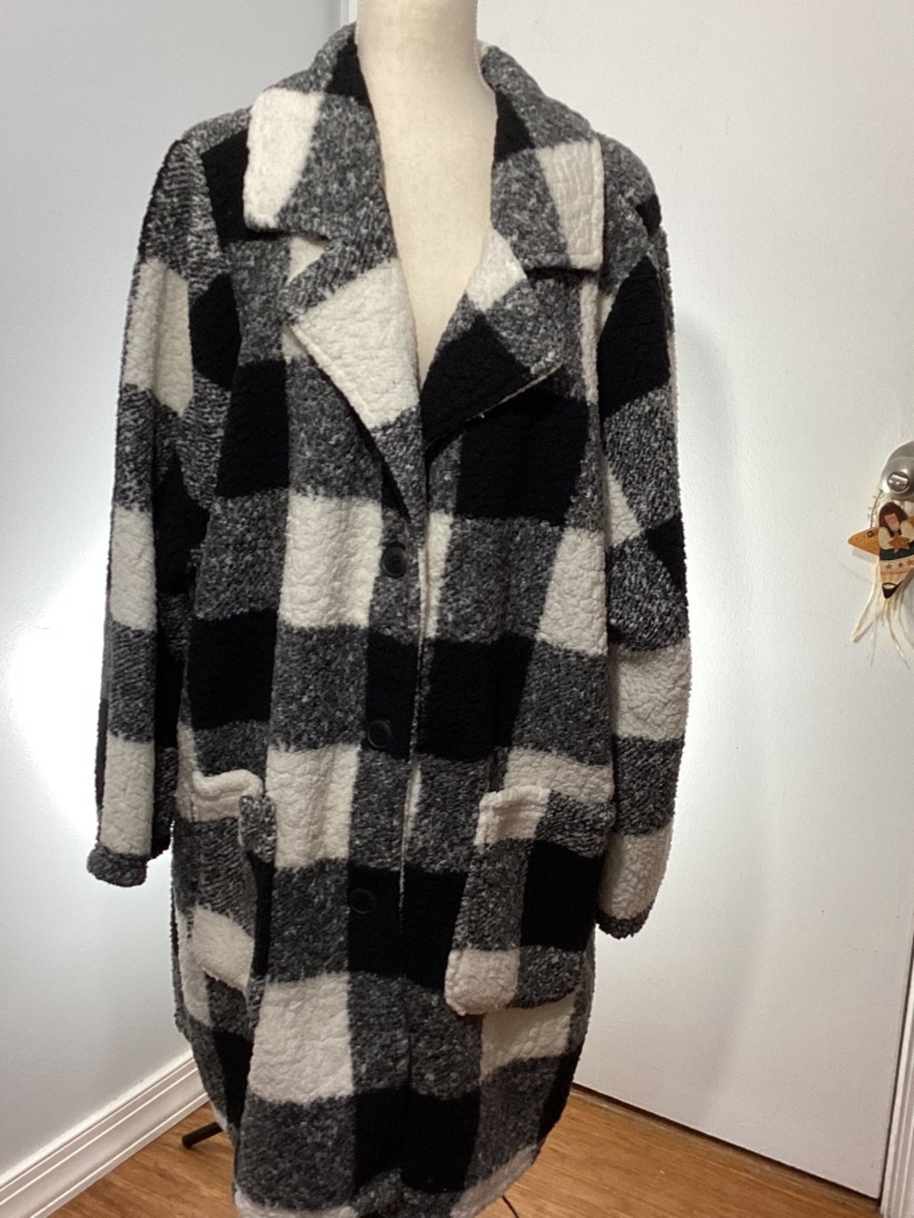 NWT SABRINA LAUREN 3X IVORY BLACK PLAID TEDDY FLEECE JACKET COAT LONG LINE